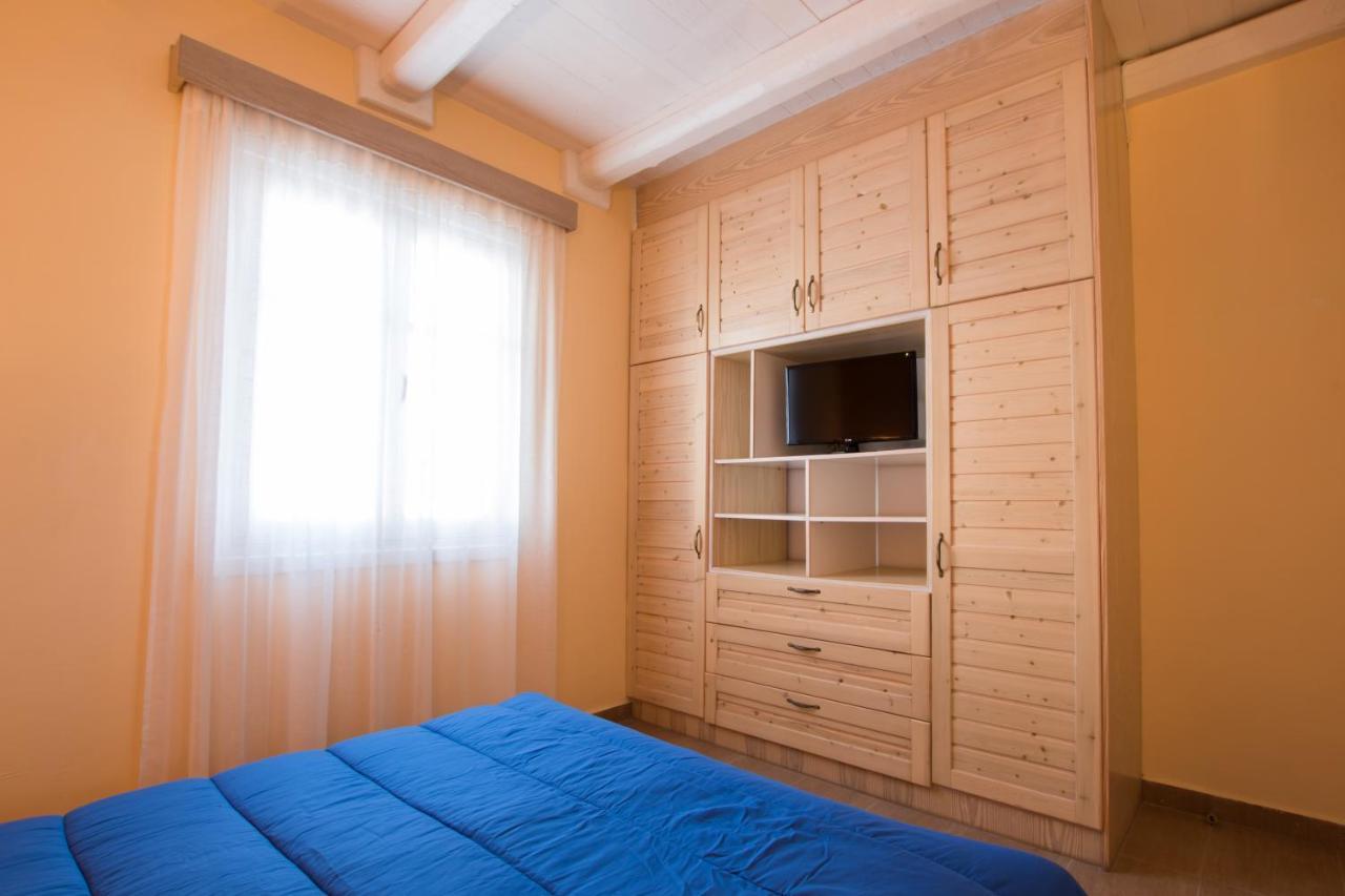 Captain Elias House Фойникион Экстерьер фото